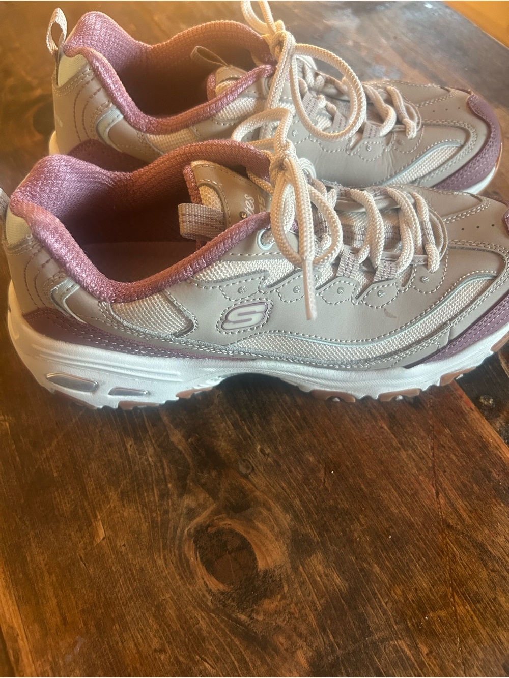 Skechers D'Lites POPULAR VOTE Purple Memory Foam / Reg $80 Size 7 NWOB